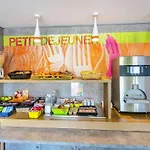 ibis budget Fréjus Capitou A8